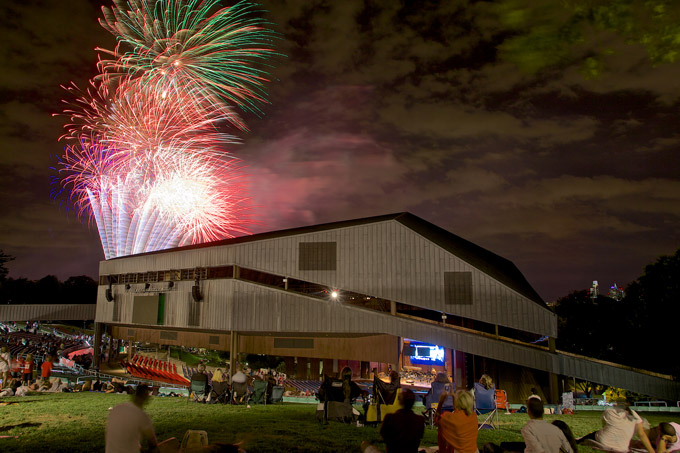 Mann-Center-Fireworks-680uw